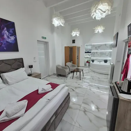 Apartament Abc Luxury Space With 7 For 15 Guests - One With Hot Tub And Sauna, Paid Parking On-site, Mandatory Reservation *