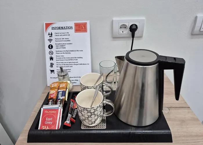 Apartman Authentic Centre - 7 For 15 Guests, With Patios In Courtyard For Smokers Belgrád